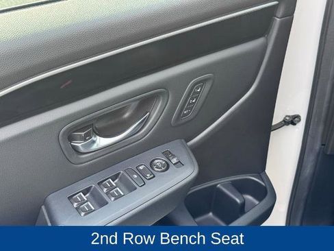 Used 2025 Honda Pilot EX-L image 9