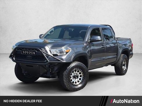 Used 2019 Toyota Tacoma TRD Off-Road AWD/4WD image 1