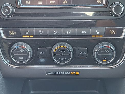 Used 2017 Volkswagen Passat 1.8T R-Line image 14