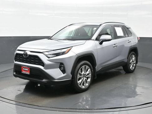 Used 2025 Toyota RAV4 XLE Premium w/ Weather Package AWD/4WD image 2