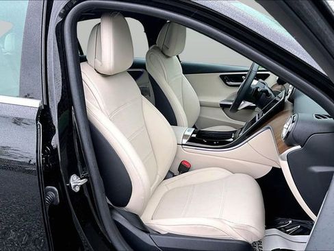 Certified 2023 Mercedes-Benz C 300 4MATIC Sedan image 32