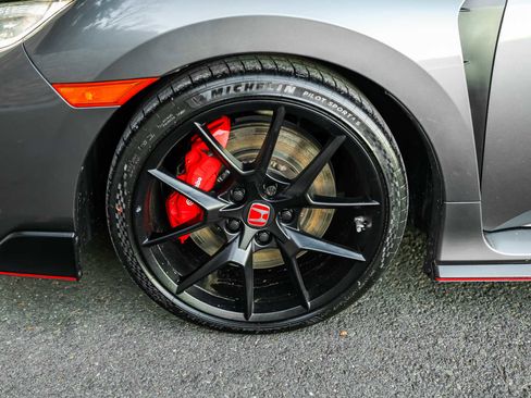 Used 2020 Honda Civic Type R image 12