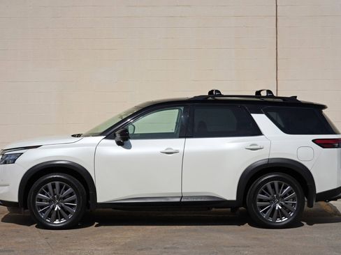 Used 2023 Nissan Pathfinder SL w/ SL Premium Package FWD image 47