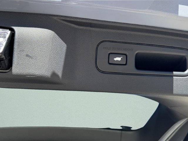 Certified 2026 Honda Pilot Black Edition image 27
