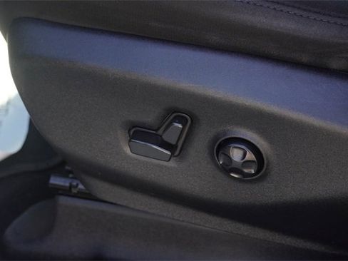 Used 2022 Chrysler Pacifica Touring image 23