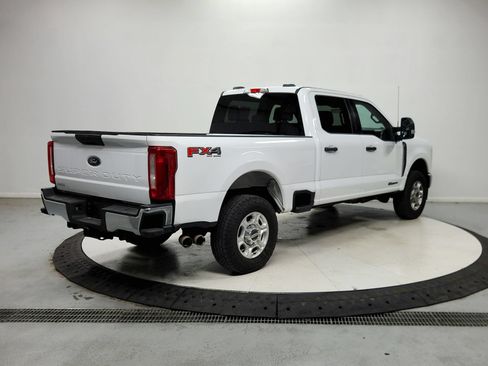 Used 2025 Ford F250 XLT w/ FX4 Off-Road Package AWD/4WD image 8