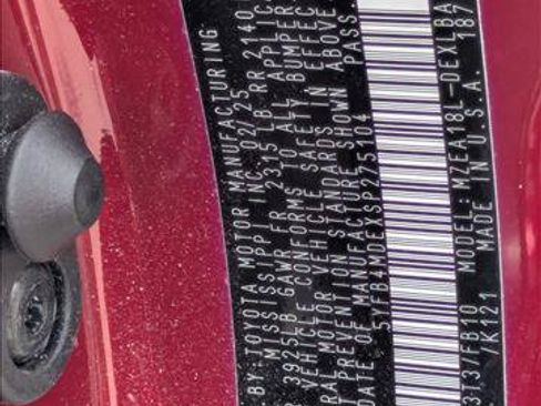 Used 2025 Toyota Corolla LE FWD image 15
