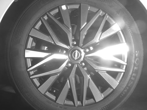 Used 2025 Nissan Altima 2.5 SV FWD image 12
