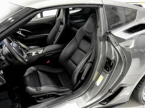 Used 2015 Chevrolet Corvette Z06 w/ 2LZ Preferred Equipment Group image 25