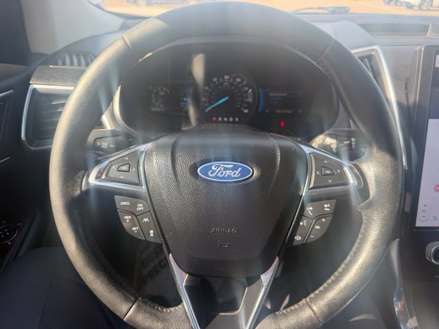 Used 2022 Ford Edge Titanium w/ Equipment Group 301A AWD/4WD image 17