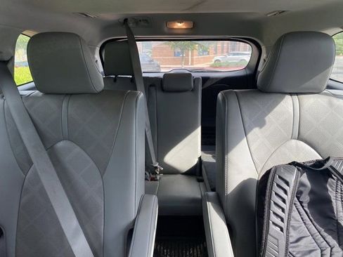 Used 2020 Toyota Highlander Platinum AWD/4WD image 19