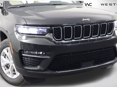 Used 2023 Jeep Grand Cherokee Limited AWD/4WD image 48