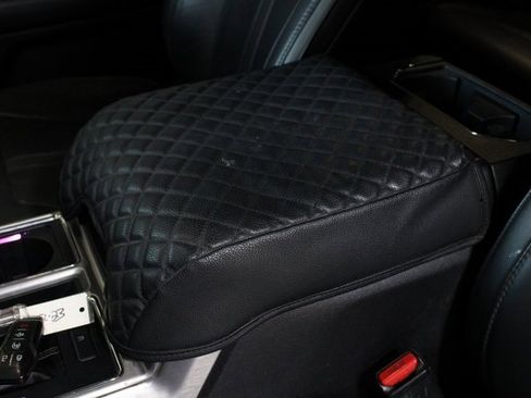 Used 2015 Ford F150 Platinum w/ Equipment Group 701A Luxury image 7