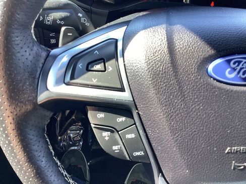 Used 2022 Ford Edge ST AWD/4WD image 16