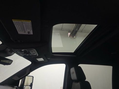 Used 2024 Chevrolet Silverado 3500 High Country w/ High Country Premium Package image 13