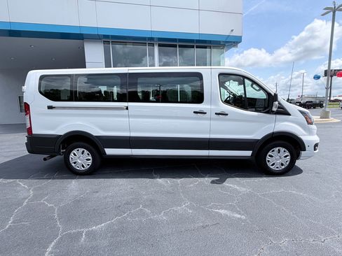 Used 2025 Ford Transit 350 XLT RWD image 4