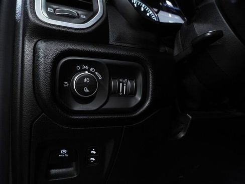 Used 2019 RAM 1500 Laramie image 20