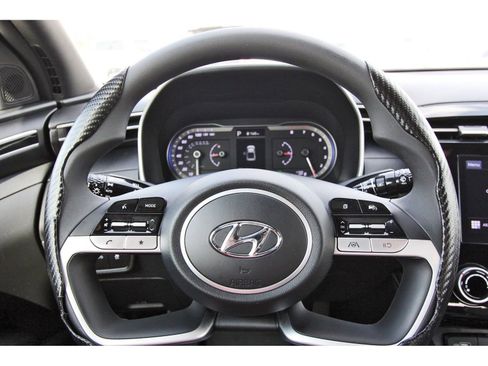 Used 2023 Hyundai Santa Cruz SEL AWD/4WD image 15
