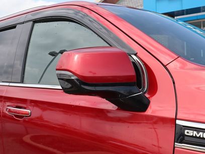 Used 2021 GMC Yukon SLT w/ Rear Media and Nav Package