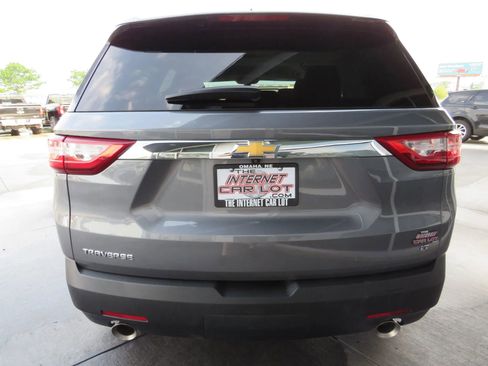 Used 2021 Chevrolet Traverse LT image 6
