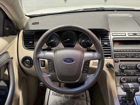 Used 2012 Ford Taurus SEL image 22