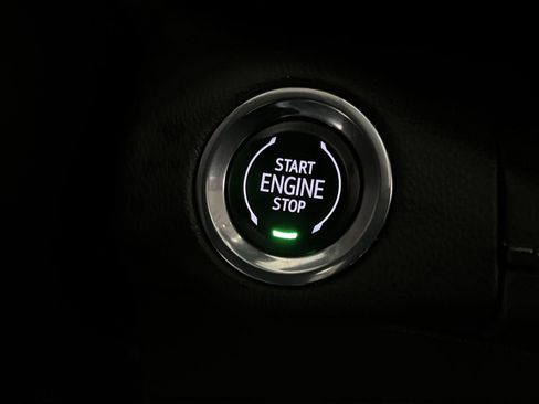 Used 2023 Buick Envision Essence image 30