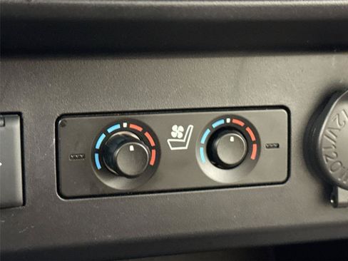 Used 2023 Toyota 4Runner Limited AWD/4WD image 8