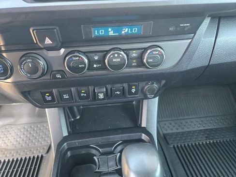 Certified 2021 Toyota Tacoma TRD Off-Road w/ Technology Package AWD/4WD image 17