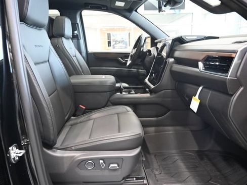 New 2026 GMC Yukon Denali w/ Advanced Technology Package AWD/4WD image 10