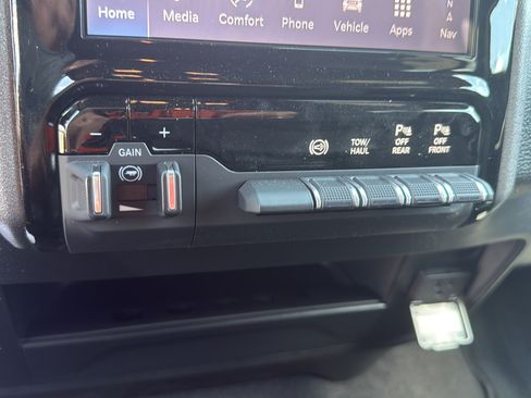 New 2026 RAM 3500 Tradesman AWD/4WD image 30
