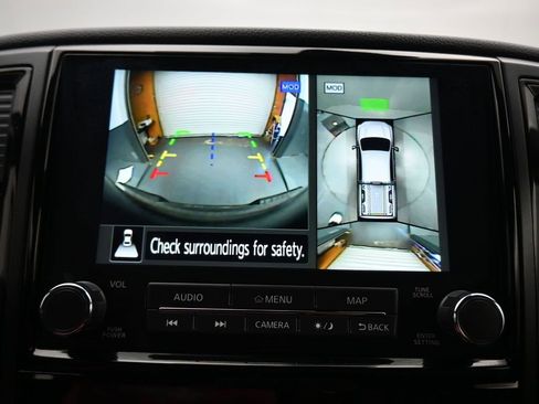 Used 2023 Nissan Titan PRO-4X w/ Pro-4x Convenience Package image 23