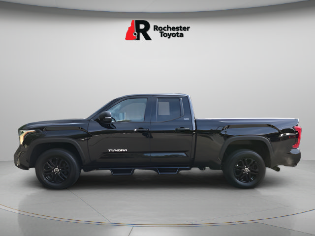 Used 2022 Toyota Tundra SR5 w/ SR5 Convenience Package AWD/4WD image 4