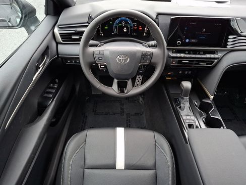 Used 2026 Toyota Camry SE w/ Convenience Package AWD/4WD image 12