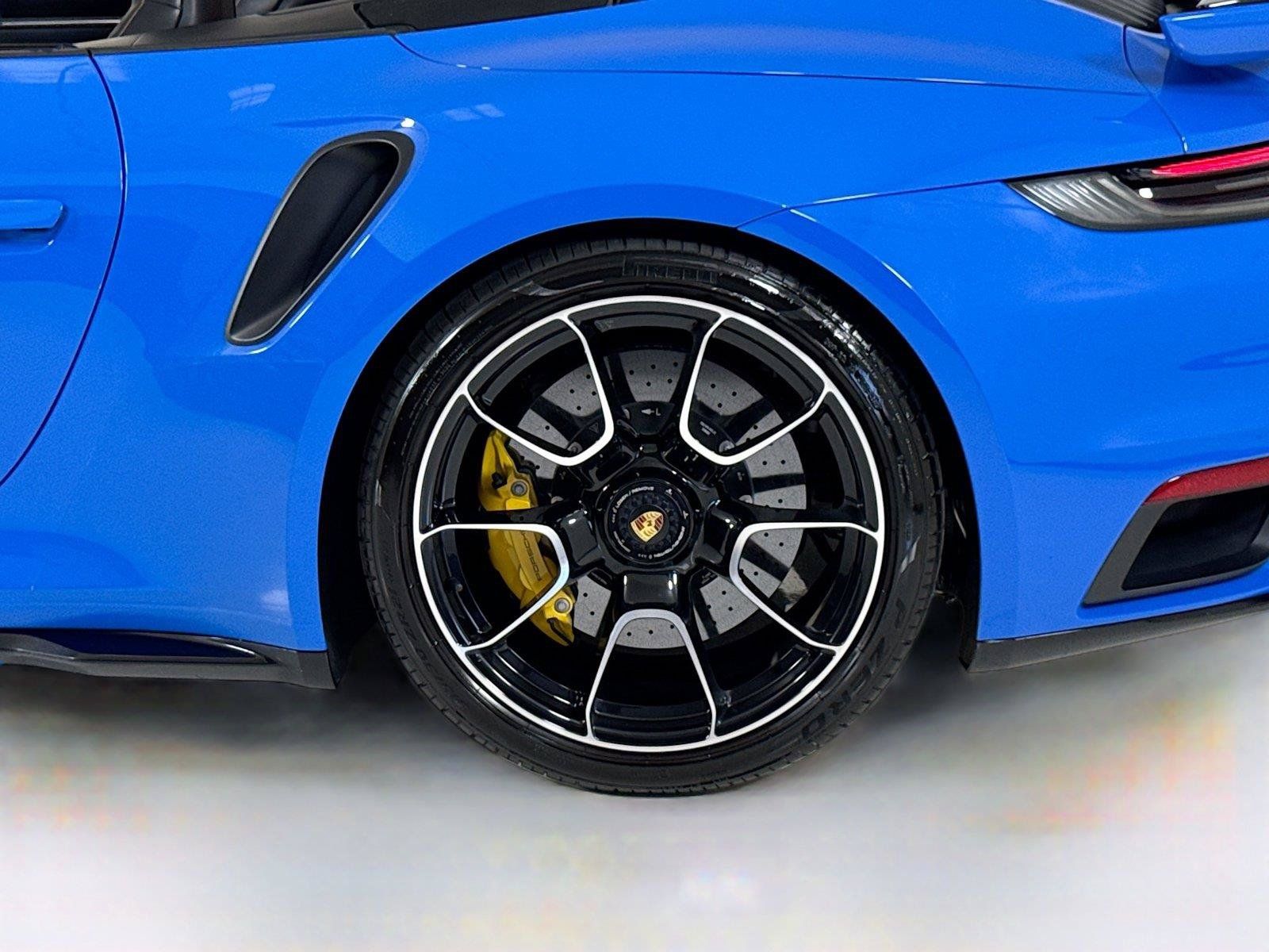 Used 2022 Porsche 911 Turbo S AWD/4WD image 39