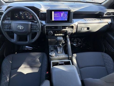 Used 2025 Toyota Tacoma SR5 AWD/4WD image 21