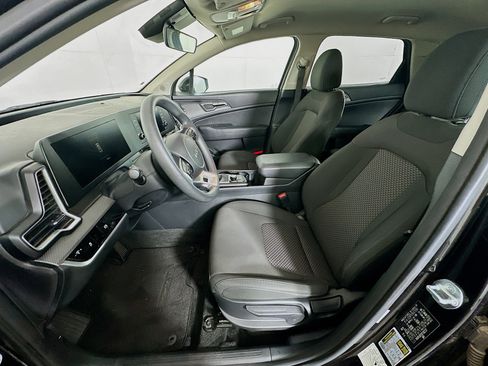 Used 2024 Kia Sportage LX image 13