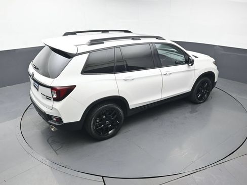 Certified 2024 Honda Passport Black Edition image 41