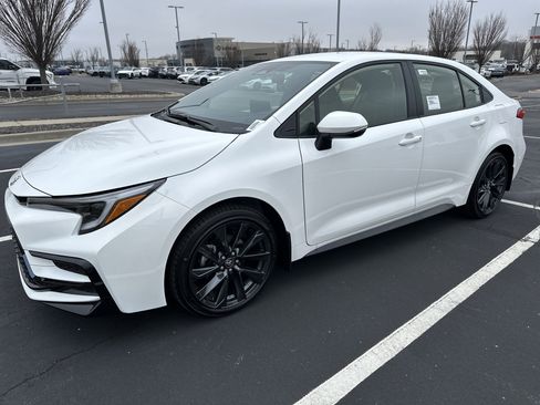 New 2026 Toyota Corolla SE image 5