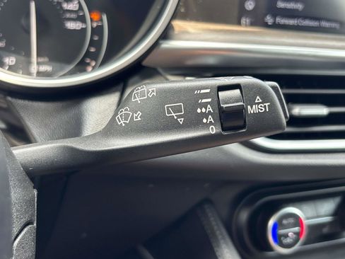 Used 2022 Alfa Romeo Stelvio Ti image 25