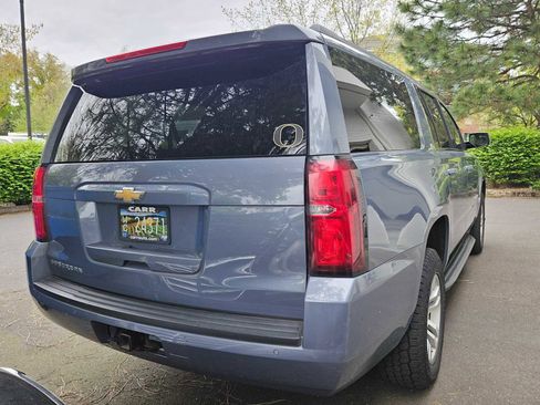 Used 2015 Chevrolet Suburban LT image 3