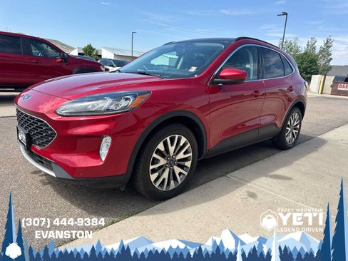 Used 2022 Ford Escape Titanium AWD/4WD image 7
