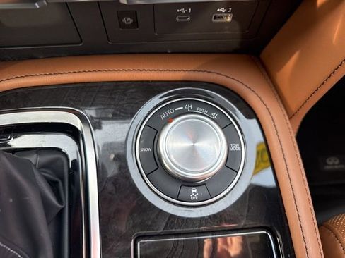 Certified 2024 INFINITI QX80 Sensory image 17