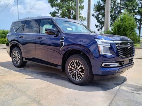 New 2025 Nissan Armada SL w/ Captain's Chari Seat Package image 6