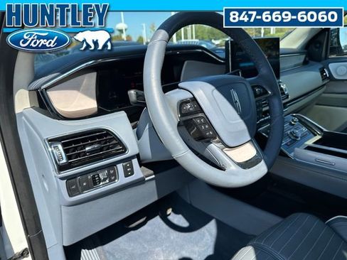 Used 2022 Lincoln Navigator Black Label image 28