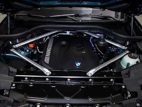 Certified 2024 BMW X5 xDrive40i w/ Premium Package image 5