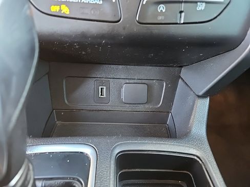 Used 2019 Ford Escape SE image 30