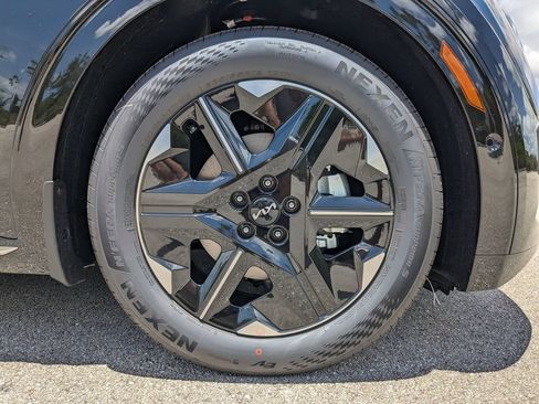 New 2025 Kia EV6 Wind RWD image 13