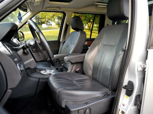 Used 2016 Land Rover LR4 HSE Silver Edition AWD/4WD image 62