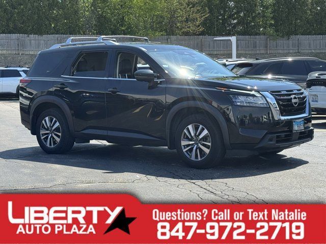 Used 2024 Nissan Pathfinder SL AWD/4WD image 1