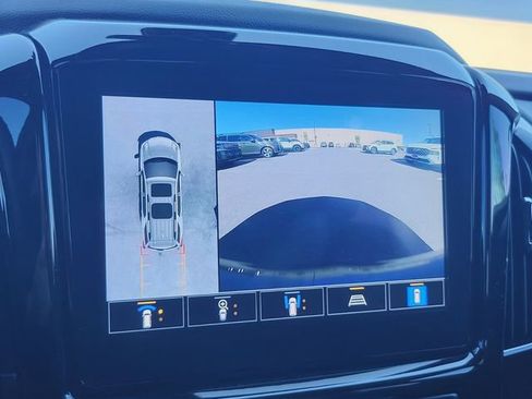 Certified 2023 Chevrolet Traverse RS image 21